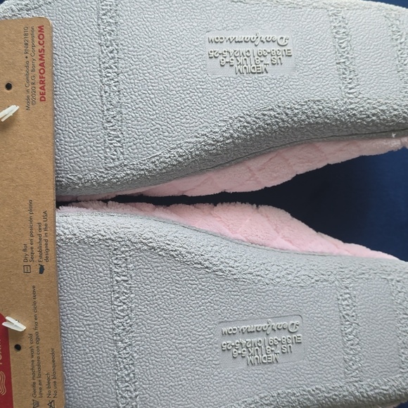 Dearfoams Light Pink Quilted Slippers - Picture 2 of 3